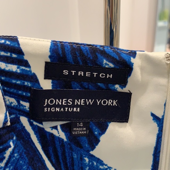 Jones New York signature dress - Picture 6 of 6